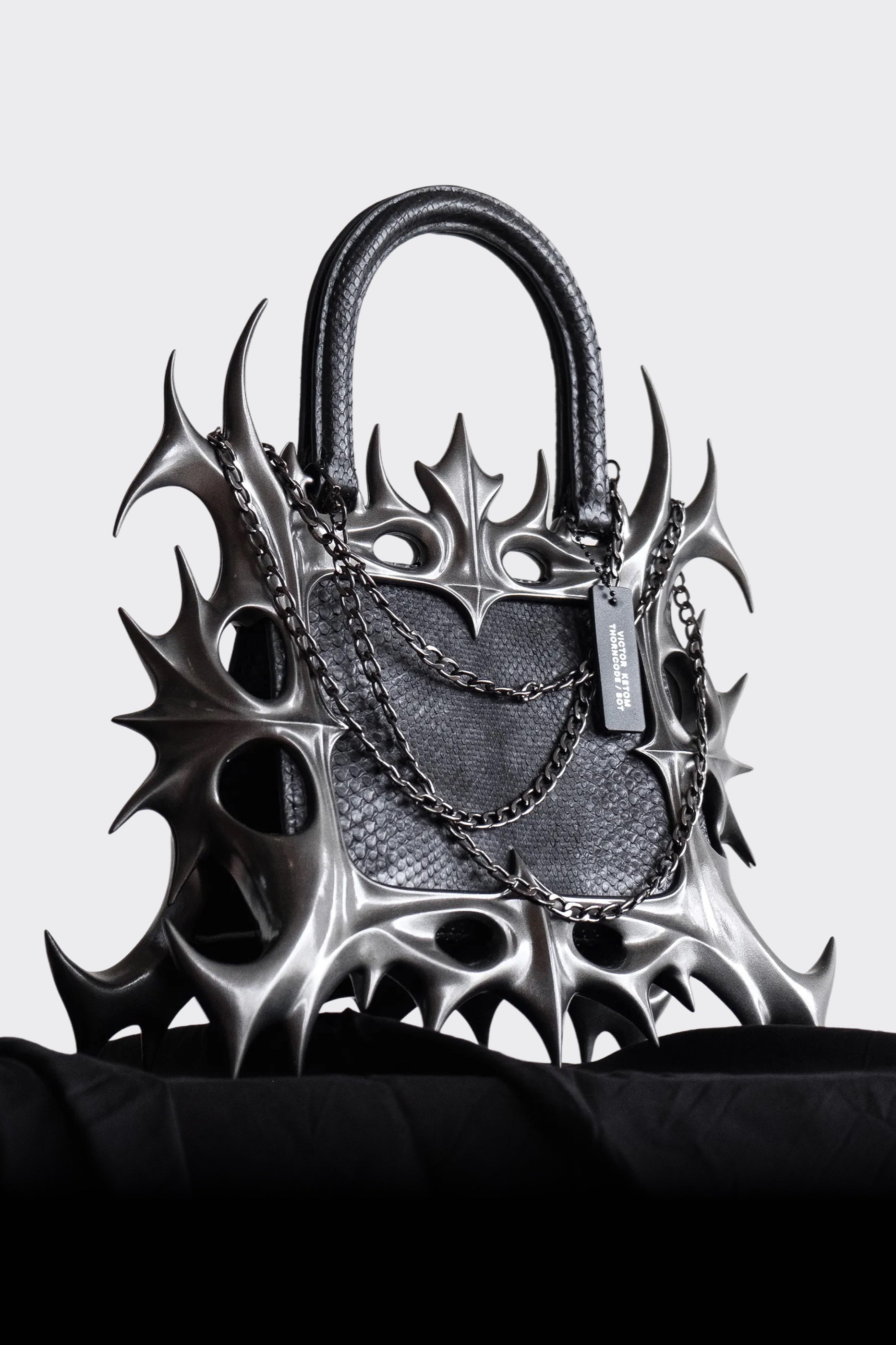 ThornCode Vessel · Black Python